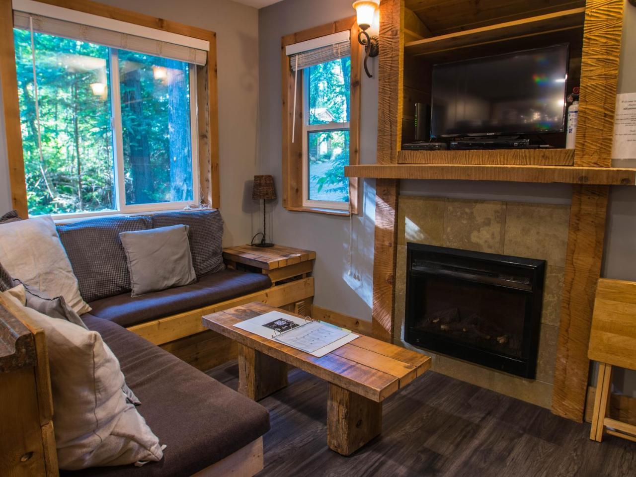 Surfs Inn Rainforest Cottages Ucluelet Eksteriør bilde